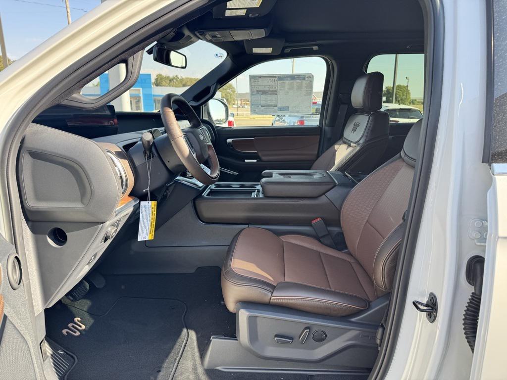 new 2025 Ford Expedition car, priced at $86,000