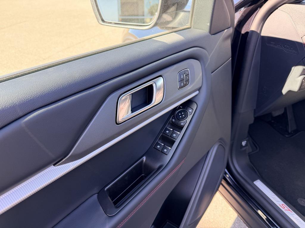 new 2025 Ford Explorer car, priced at $49,180