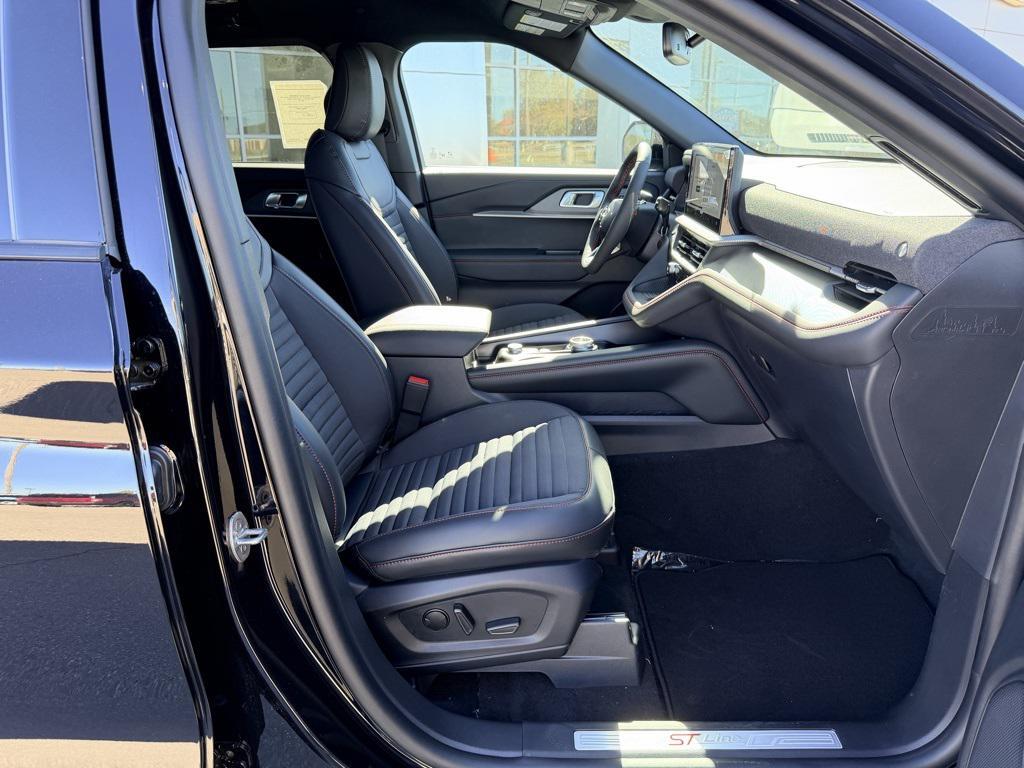 new 2025 Ford Explorer car, priced at $49,180