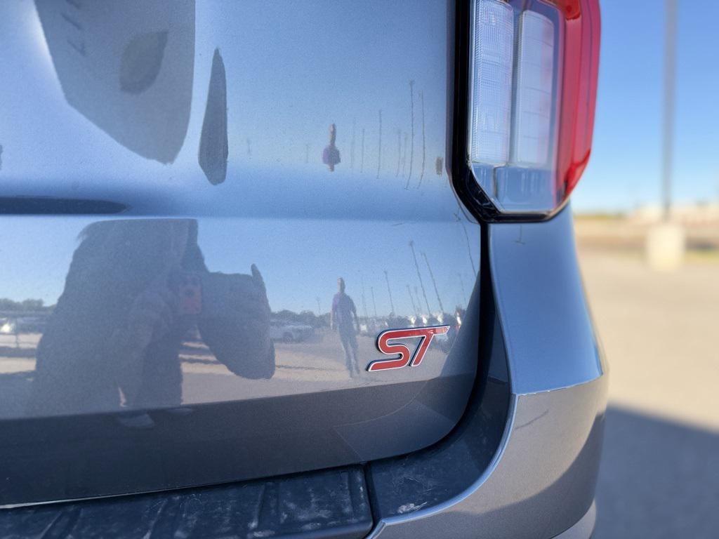 new 2025 Ford Explorer car, priced at $60,315