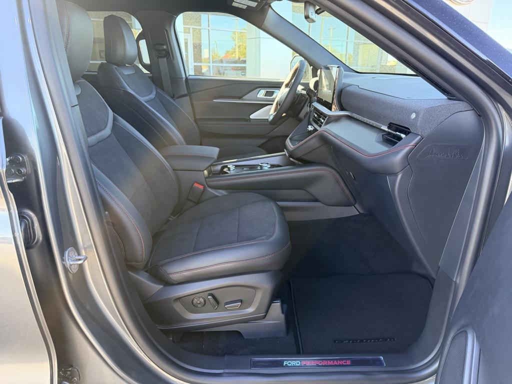 new 2025 Ford Explorer car, priced at $60,315