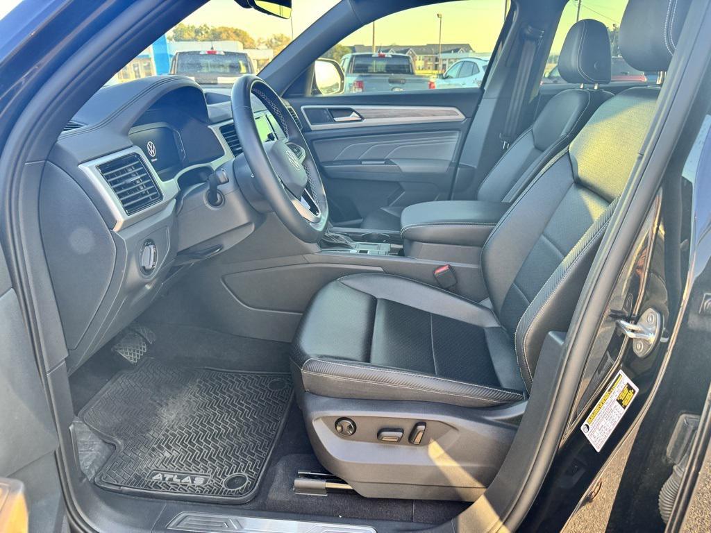 used 2022 Volkswagen Atlas Cross Sport car, priced at $25,550