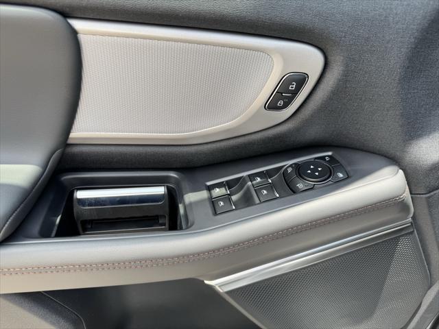 new 2025 Ford Expedition car, priced at $71,370