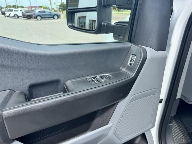 new 2025 Ford F-350 car, priced at $68,280