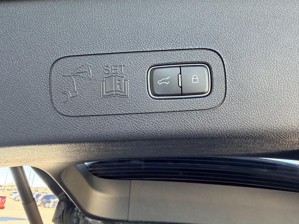 used 2022 Lincoln Aviator car, priced at $42,881