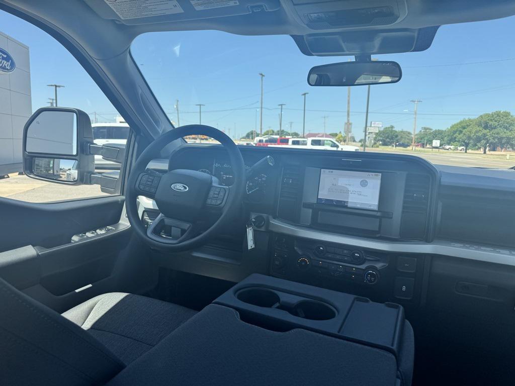 new 2025 Ford F-350 car, priced at $58,880