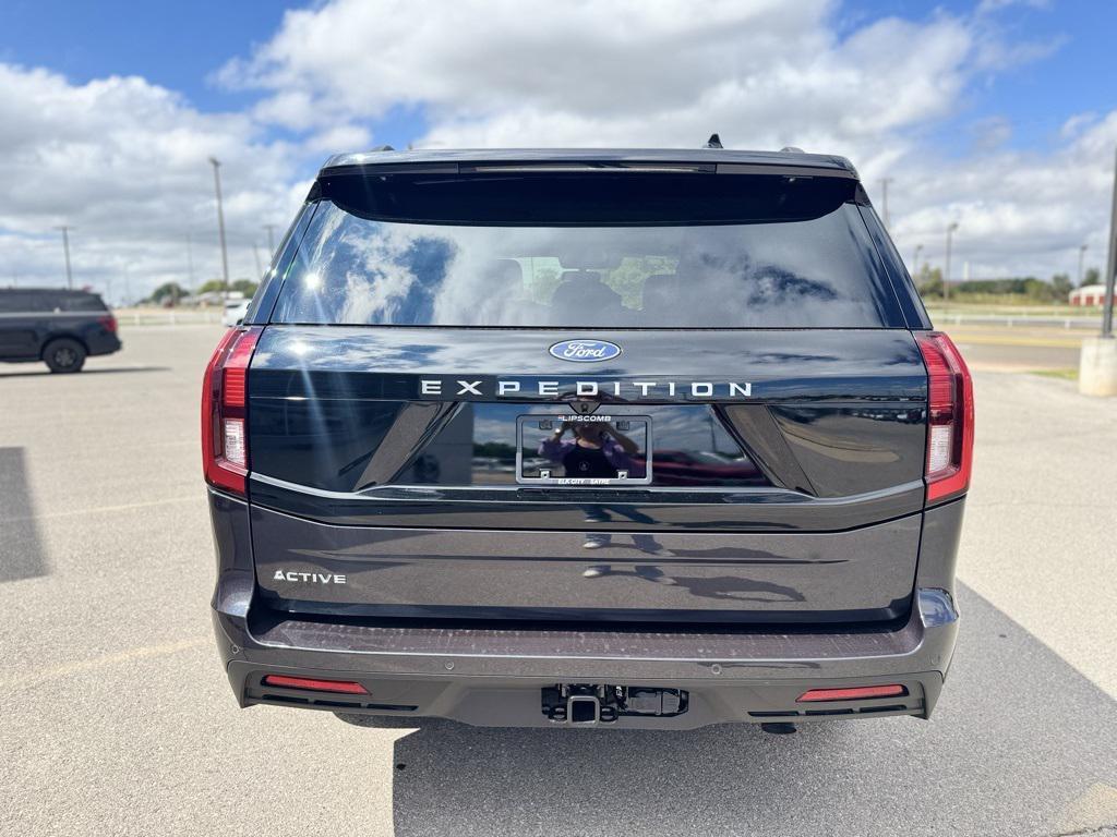 new 2025 Ford Expedition car, priced at $71,000