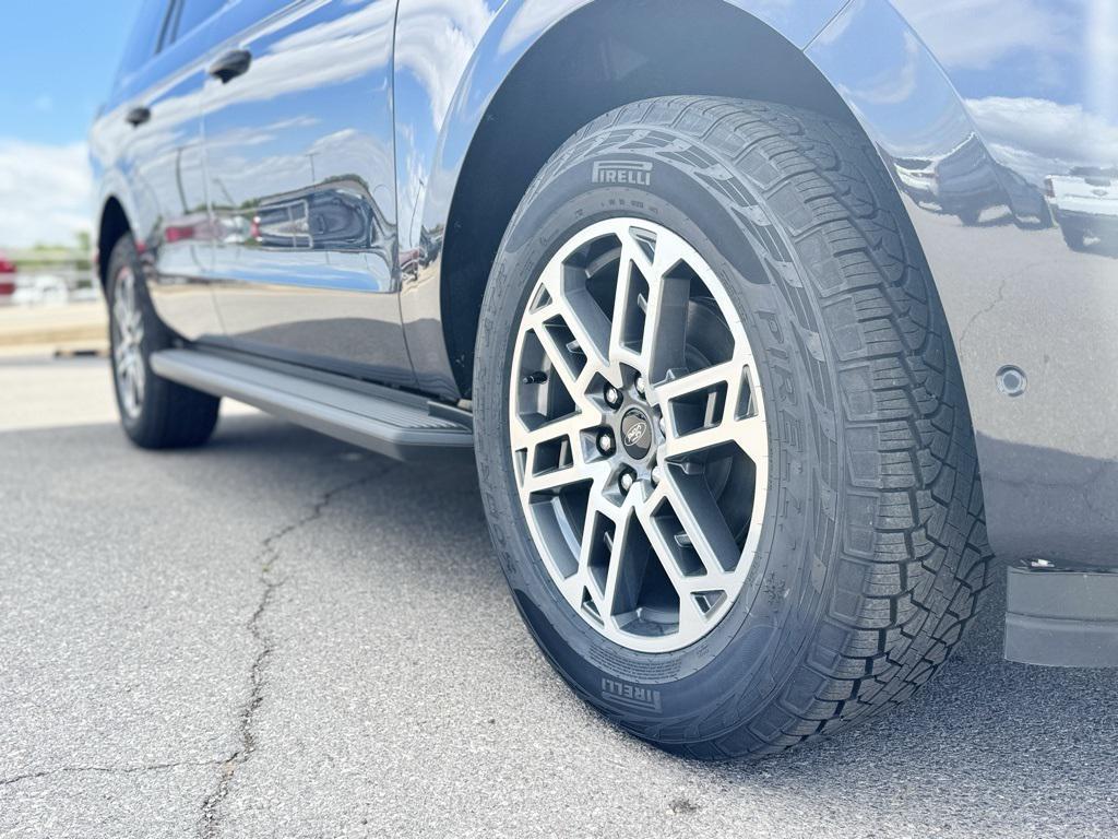 new 2025 Ford Expedition car, priced at $71,000