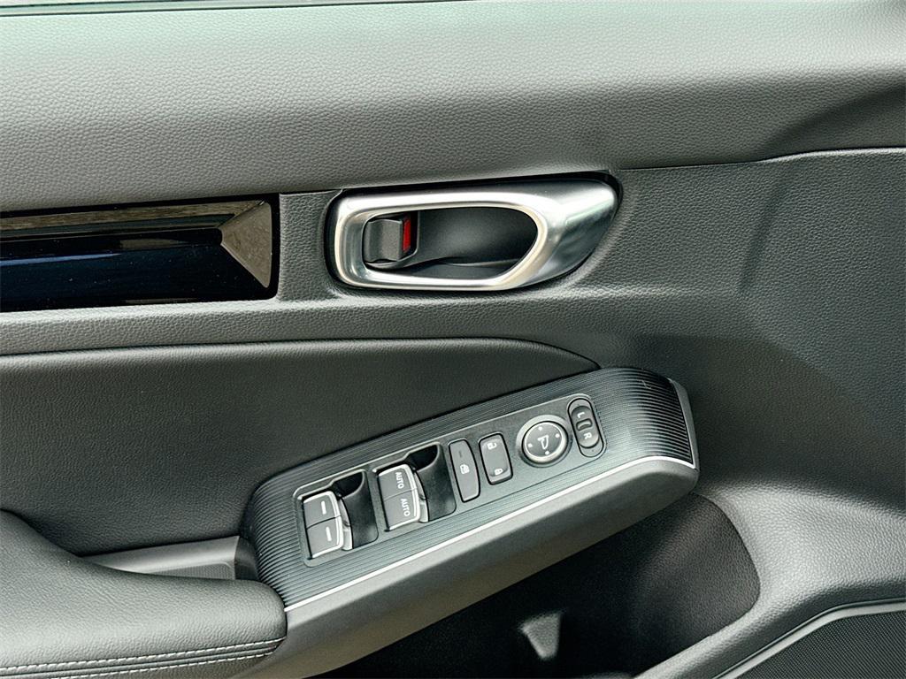 new 2026 Honda Civic Hybrid car, priced at $32,668