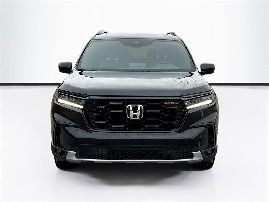 new 2025 Honda Pilot car, priced at $46,292