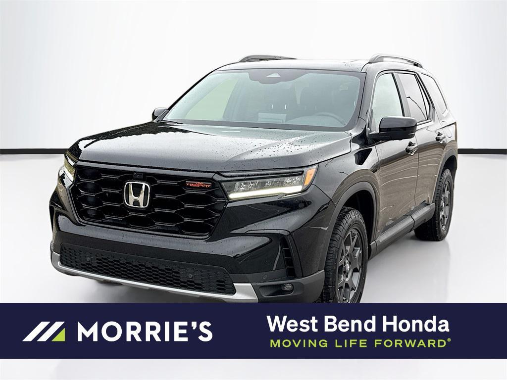new 2025 Honda Pilot car, priced at $46,292