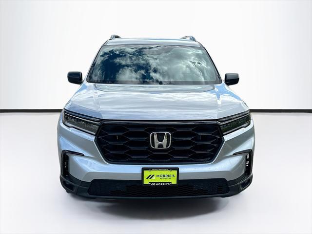 new 2025 Honda Pilot car, priced at $40,621