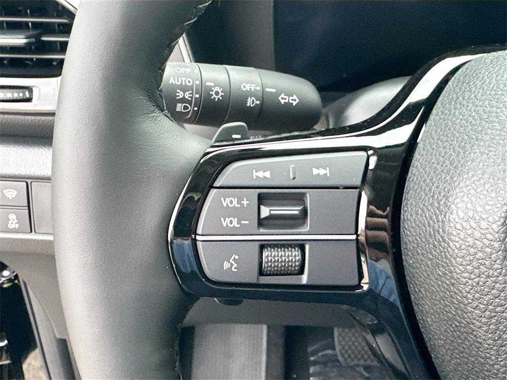 new 2025 Honda Pilot car, priced at $49,822
