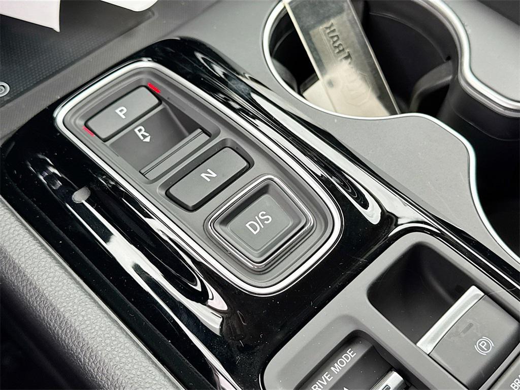 new 2025 Honda Pilot car, priced at $49,822