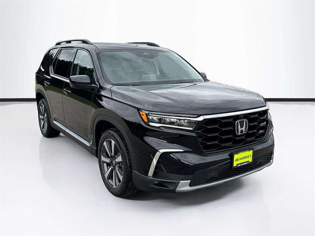 new 2025 Honda Pilot car, priced at $49,822