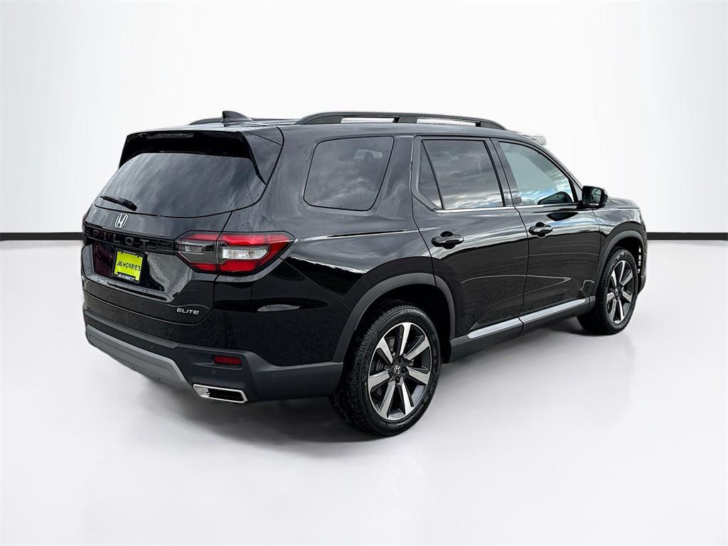 new 2025 Honda Pilot car, priced at $49,822