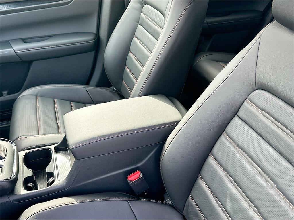 new 2026 Honda CR-V Hybrid car, priced at $39,183