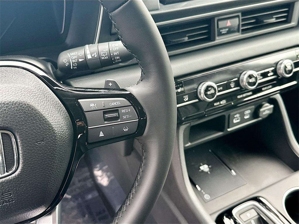 new 2025 Honda Pilot car, priced at $47,064