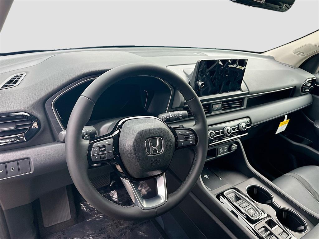new 2025 Honda Pilot car, priced at $47,064