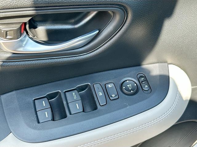 new 2025 Honda HR-V car, priced at $27,265