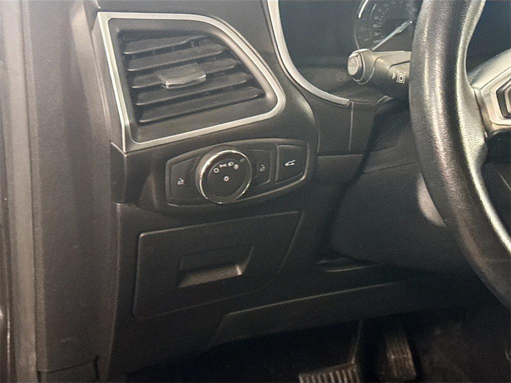 used 2015 Ford Edge car, priced at $12,999