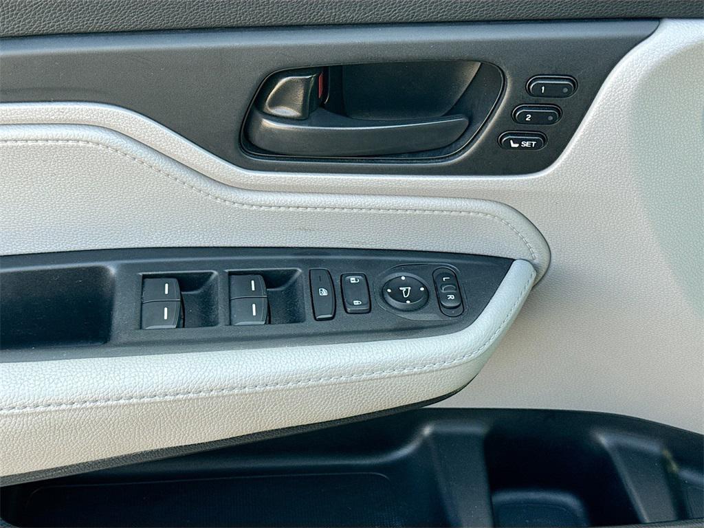 used 2019 Honda Odyssey car, priced at $25,999