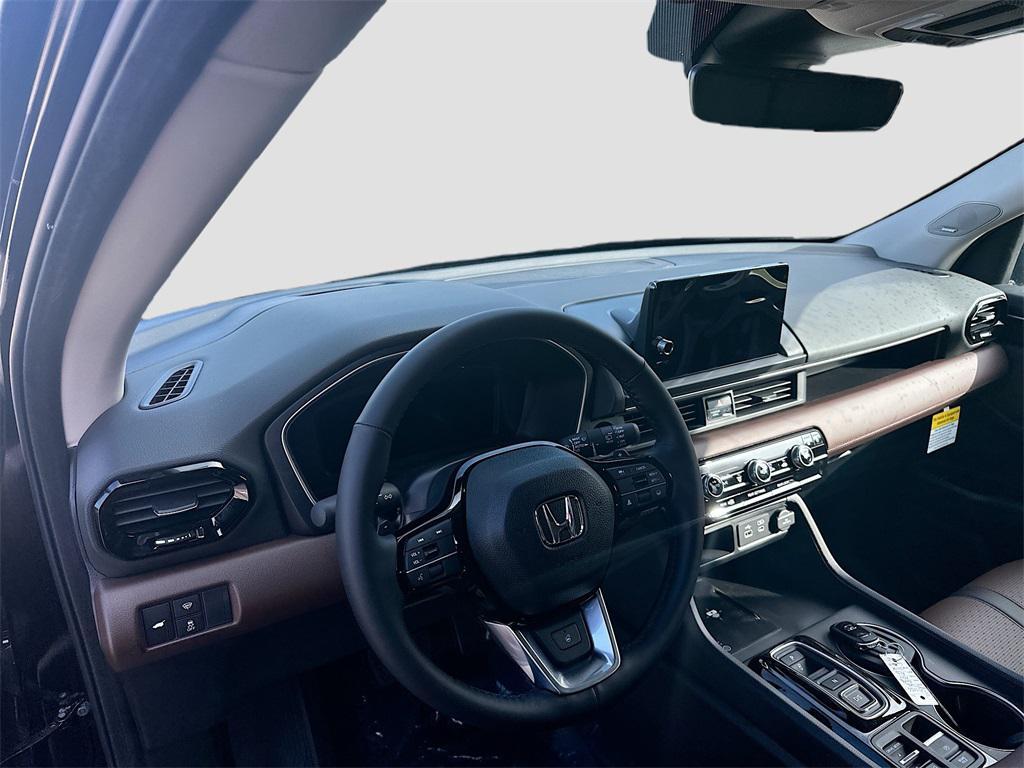 new 2025 Honda Pilot car, priced at $51,065