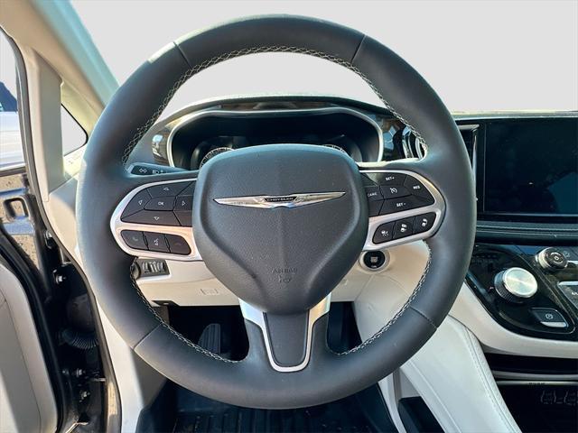 used 2023 Chrysler Pacifica car, priced at $40,944