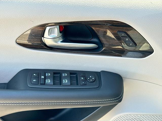 used 2023 Chrysler Pacifica car, priced at $40,944