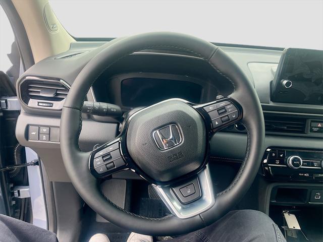new 2025 Honda Pilot car, priced at $49,304