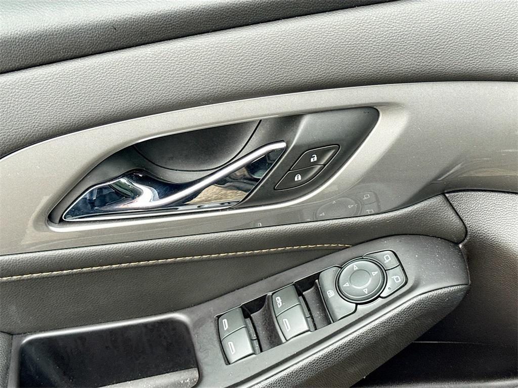 used 2019 Chevrolet Traverse car, priced at $17,999