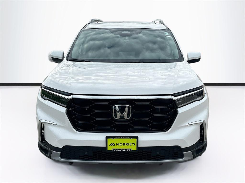 new 2025 Honda Pilot car, priced at $47,303