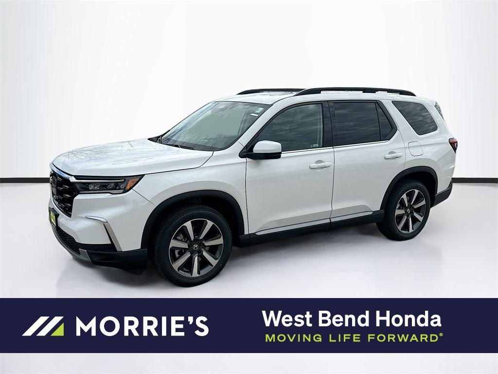new 2025 Honda Pilot car, priced at $47,303