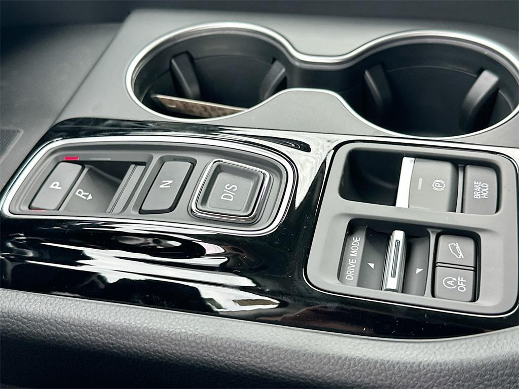 new 2025 Honda Pilot car, priced at $47,303