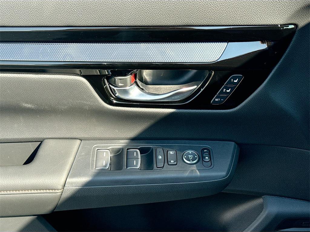 new 2026 Honda CR-V Hybrid car, priced at $40,689