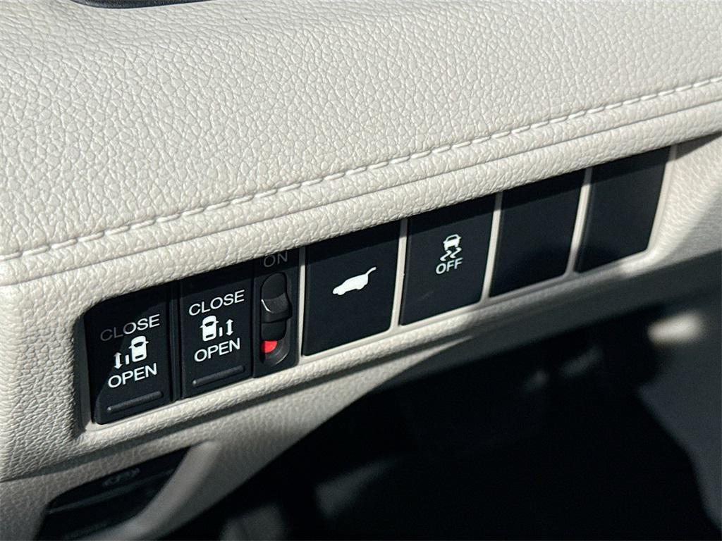 new 2026 Honda Odyssey car, priced at $42,183