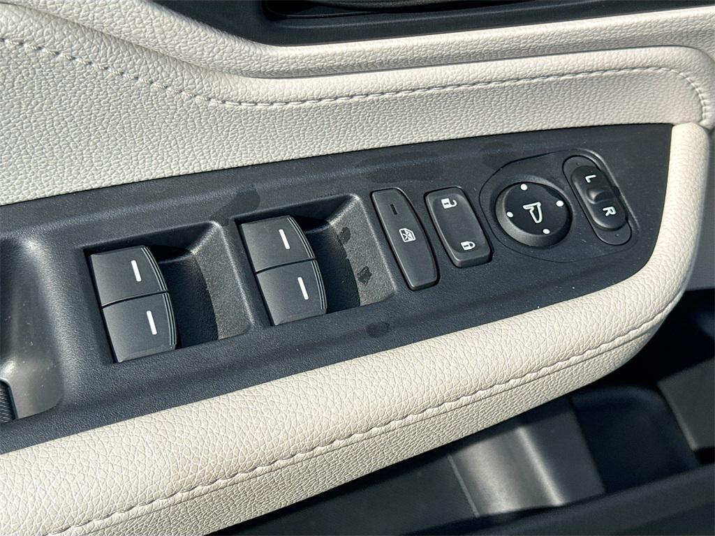 new 2026 Honda Odyssey car, priced at $42,183