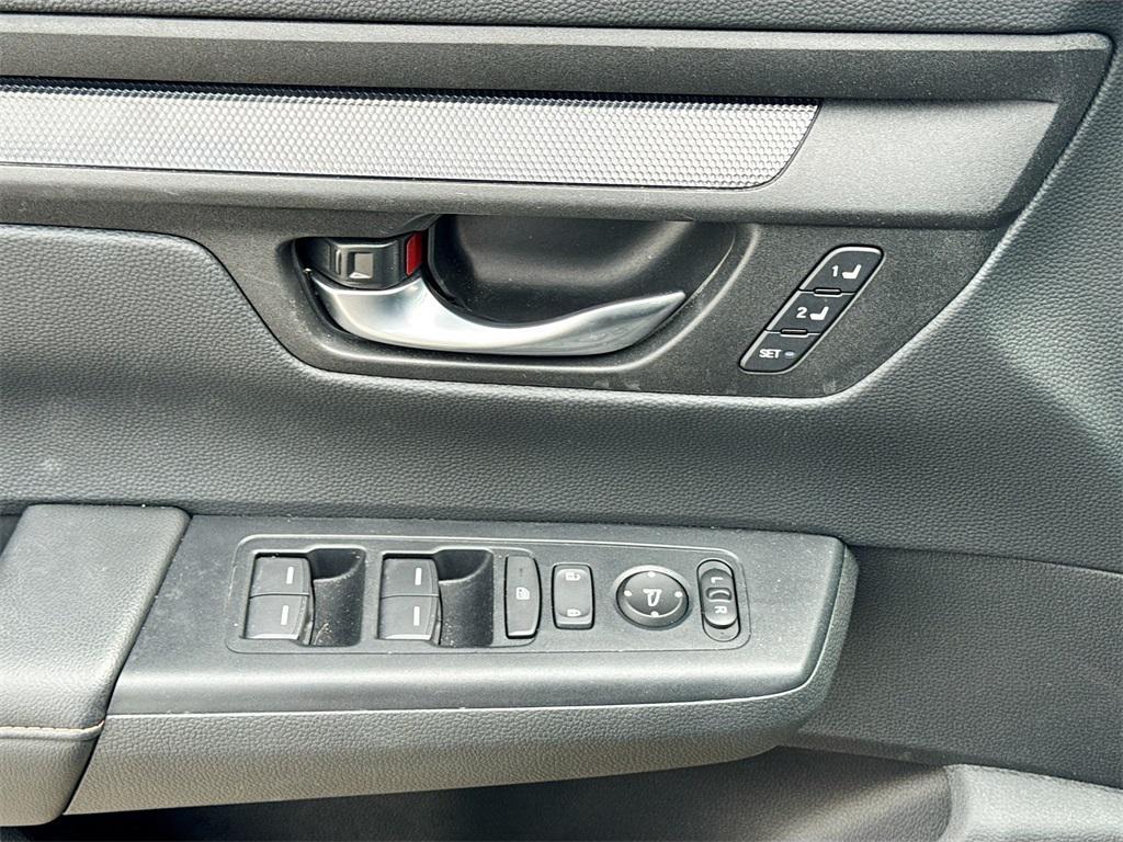 used 2024 Honda CR-V Hybrid car, priced at $31,900