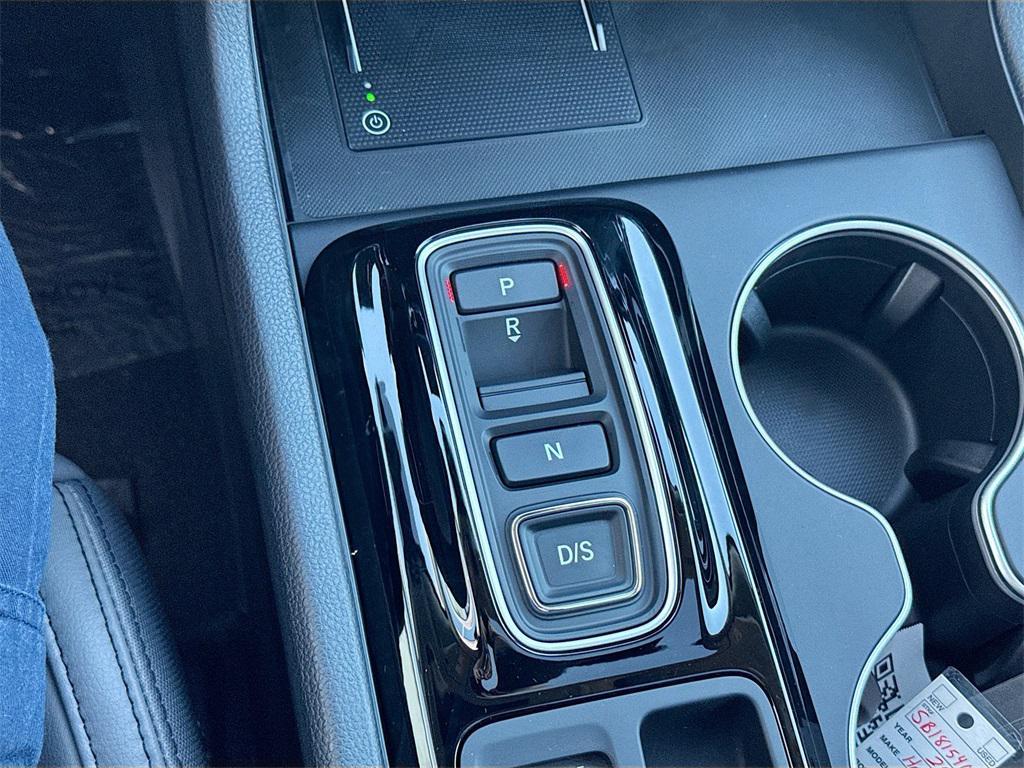 new 2025 Honda Pilot car, priced at $45,376