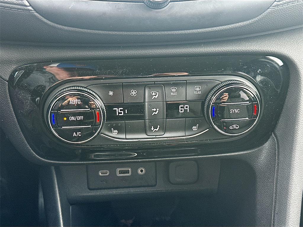 used 2022 Buick Encore GX car, priced at $19,999