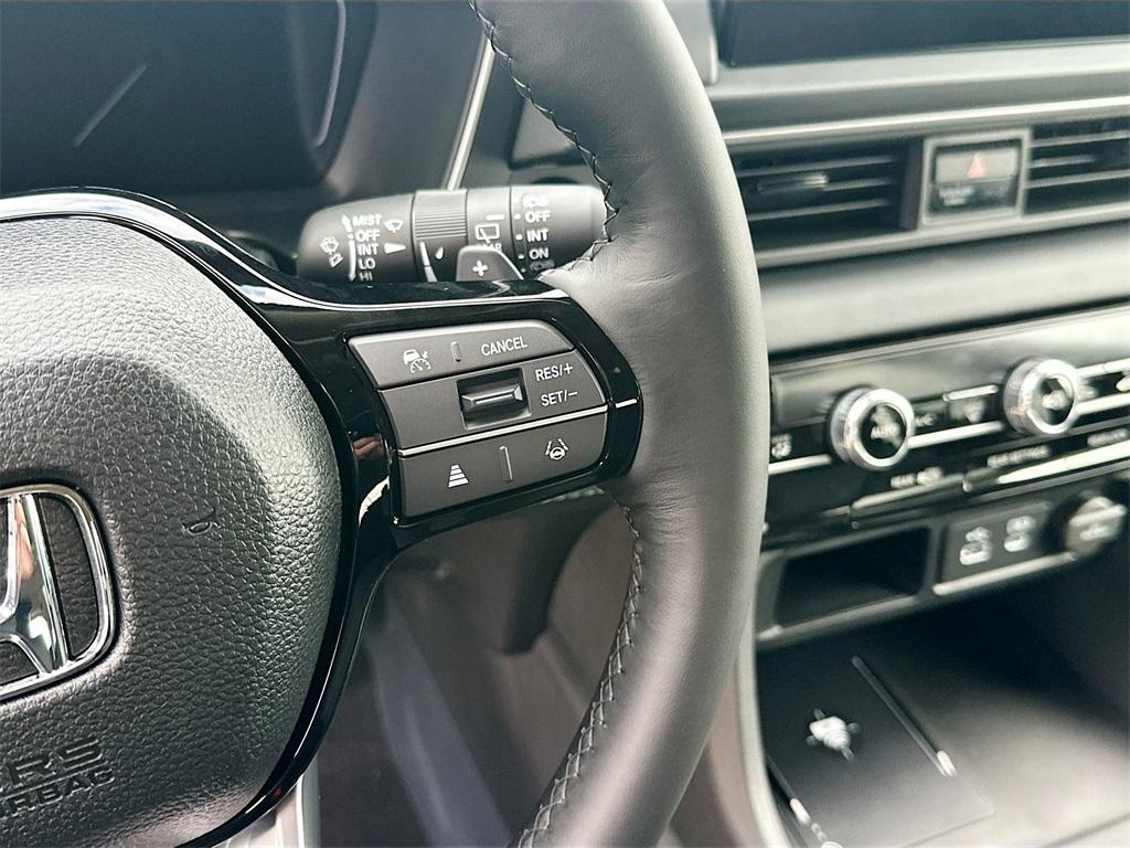 new 2025 Honda Pilot car, priced at $48,839
