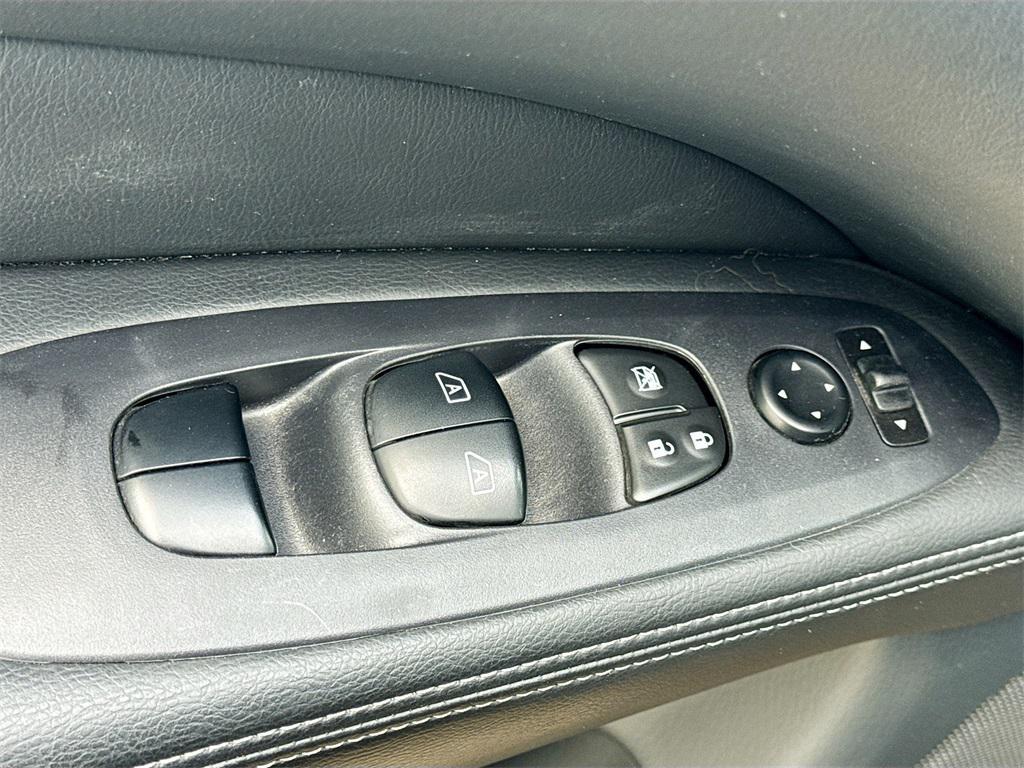 used 2020 Nissan Pathfinder car, priced at $19,425