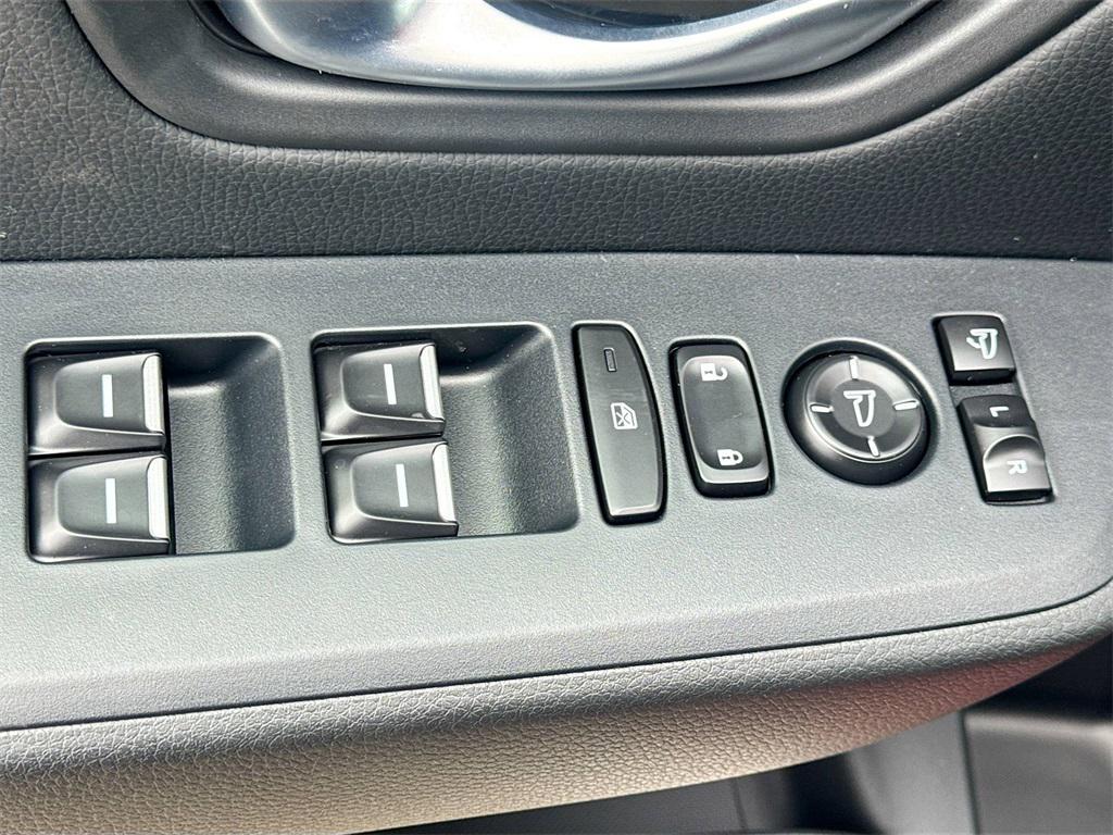 new 2025 Honda Pilot car, priced at $47,859