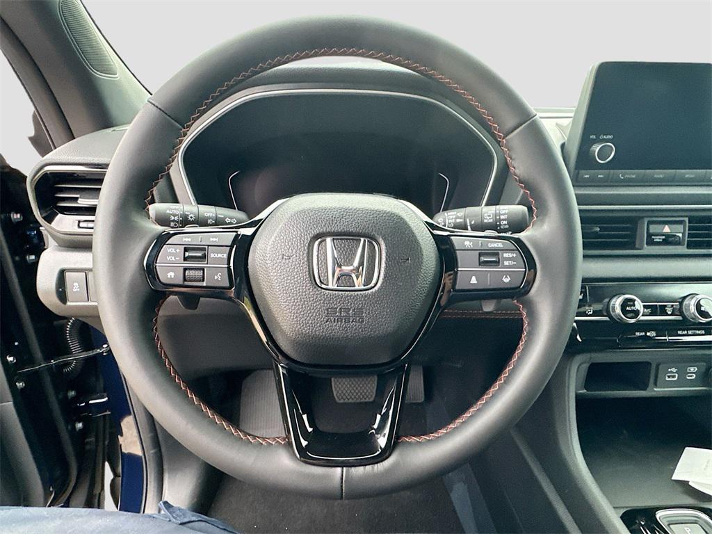 new 2025 Honda Pilot car, priced at $41,907