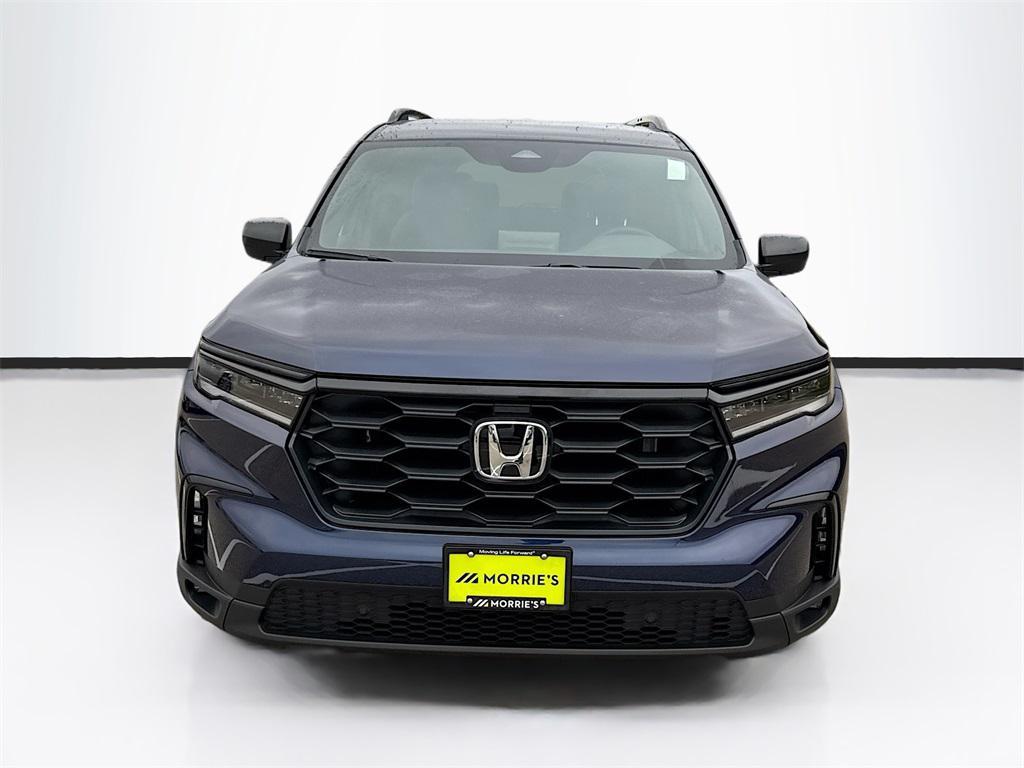 new 2025 Honda Pilot car, priced at $41,907