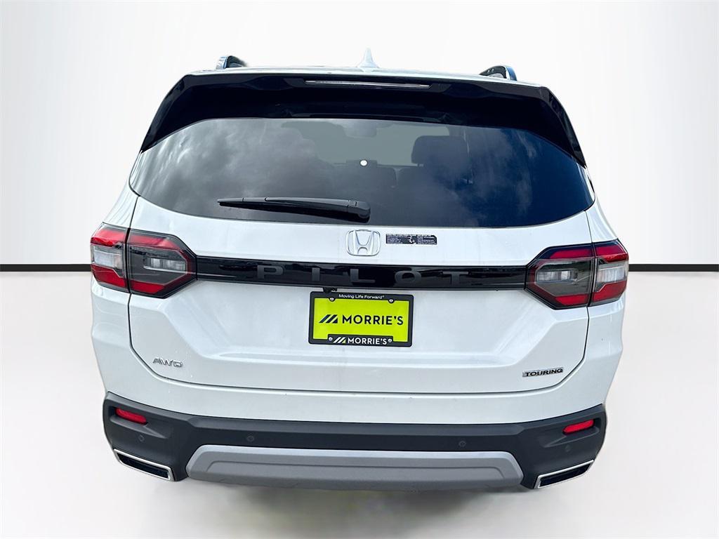 new 2025 Honda Pilot car, priced at $46,305