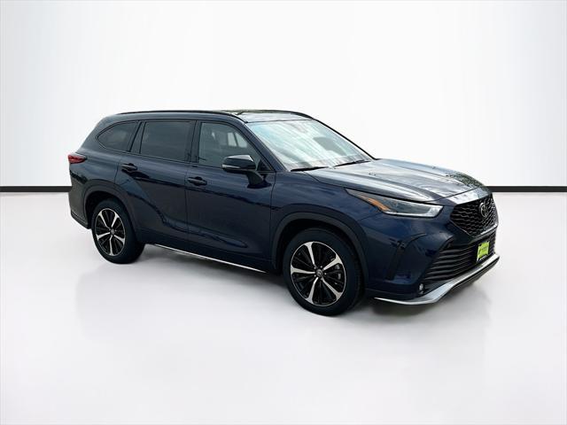 used 2021 Toyota Highlander car, priced at $33,744