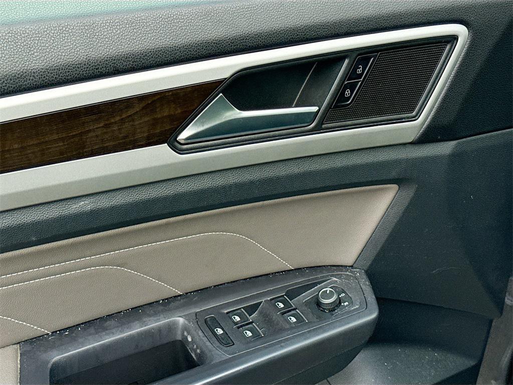 used 2021 Volkswagen Atlas car, priced at $24,900