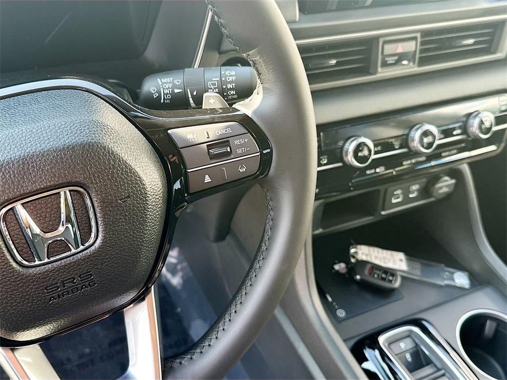 new 2025 Honda Pilot car, priced at $48,339