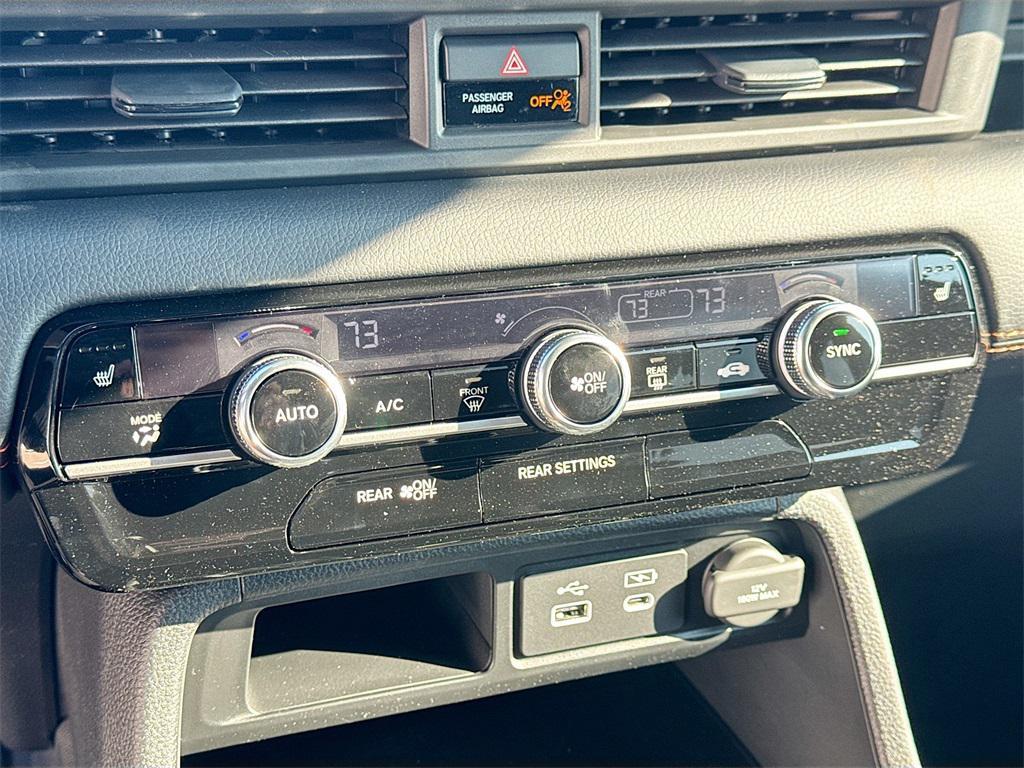 new 2025 Honda Pilot car, priced at $41,407